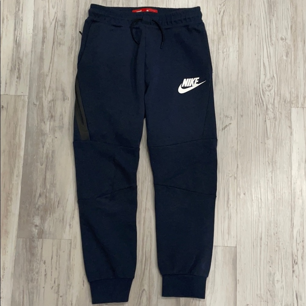 Nike joggers for big boys